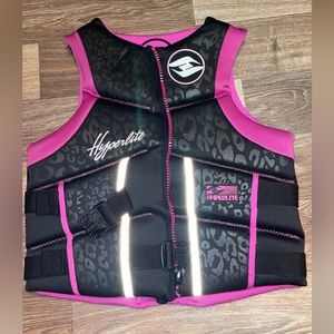 Hyperlite Womens Large Life Vest